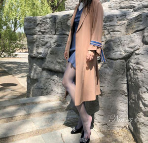 美女爆乳18禁www久久久久久_超清高清电影在线