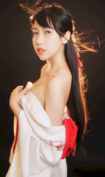 我年纪如何高清HD在线观看_高清完整无删减高清视频播放